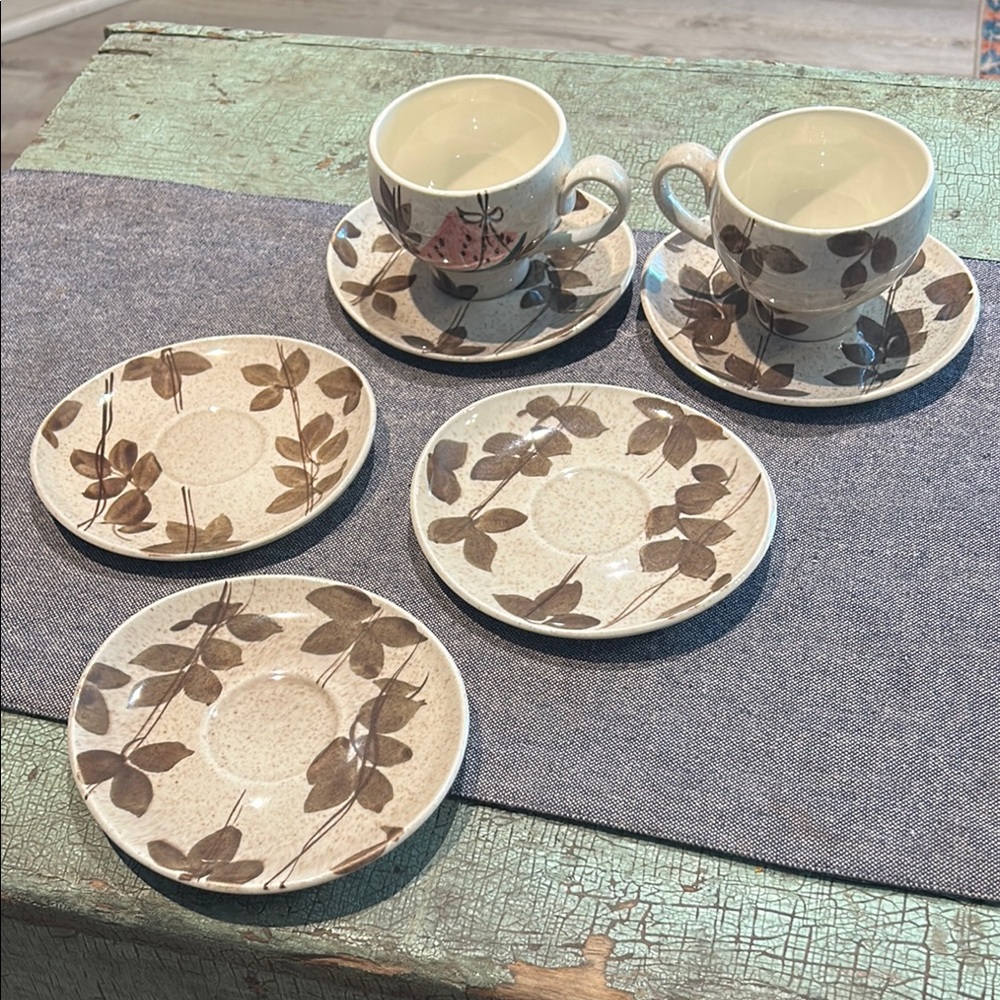 RED WING POTTERY TAMPICO FIVE SAUCERS and TWO CUPS BROWNS LEAVES